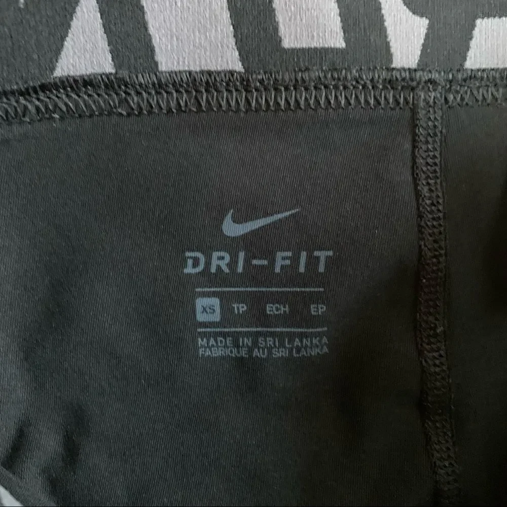 Nike Intertwist Black Leggings XS